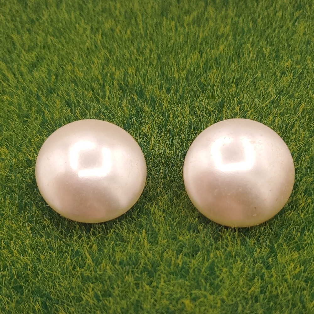 Elegant Costume Faux Pearl Clip On Earrings E455